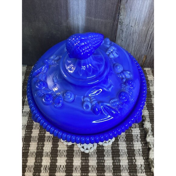 Westmoreland Glass Argonaut Shell Nautilus Covered Candy Dish Blue Slag White - Picture 2 of 16